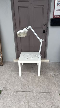 Lupa Para Facial U Otro Uso Con Mesa  $85