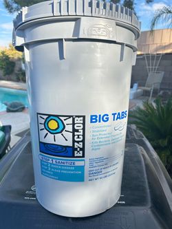 New bucket Chlorine pool tablets