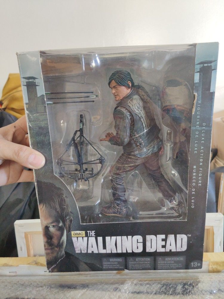 Brand New 10" Daryl Dixon ( Walking Dead ) Action Figures