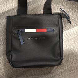 Tommy Hilfiger Cross Body Shoulder Bag