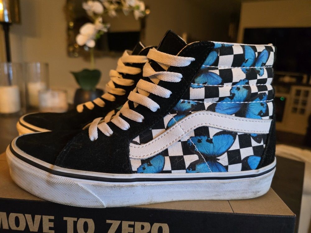 Women's VANS.  SIZE 8. 