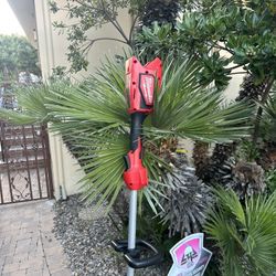 Milwaukee, M18™ Brushless String Trimmer. One Battery