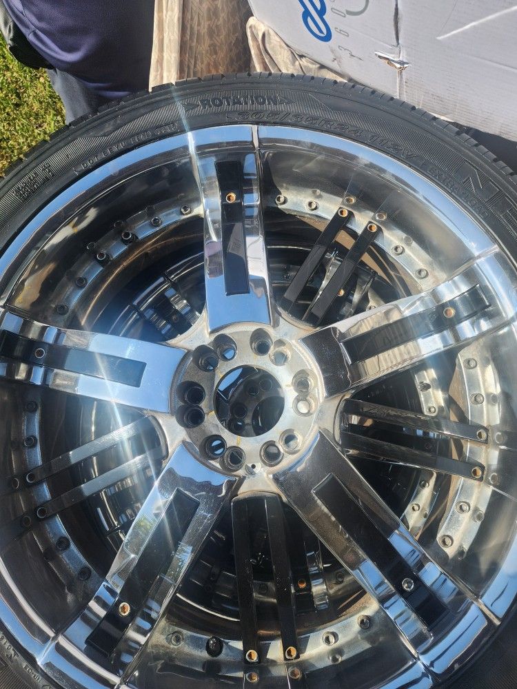 24 ' Inch. Avalanche, Cadillac, Silverado, Rims Wheels. And TIRES!