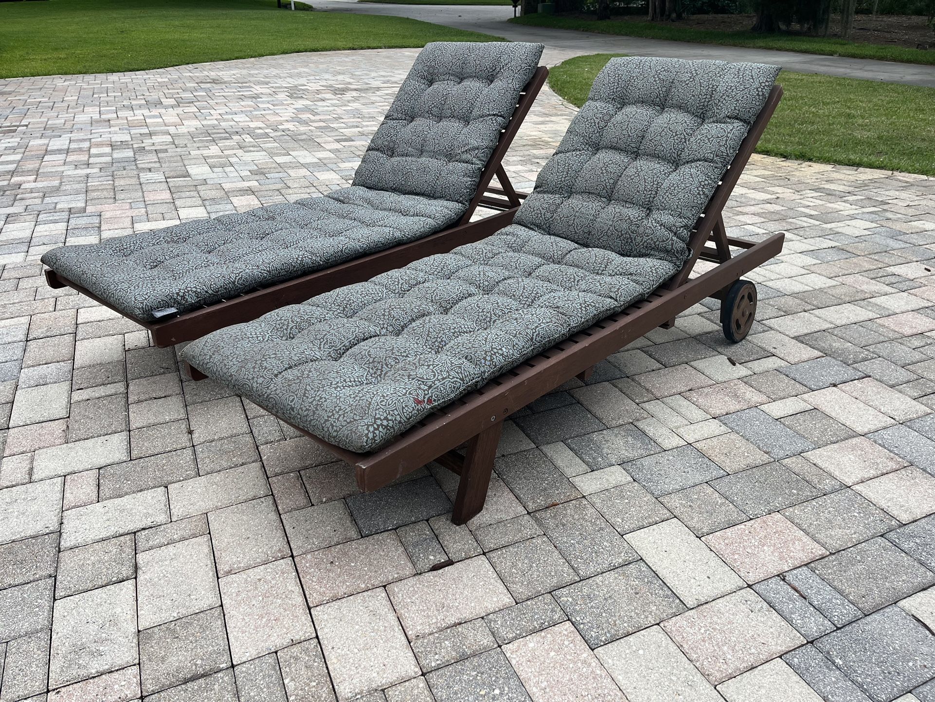 Chaise Lounge Chairs Grandin Road for Sale in Lutz, FL OfferUp