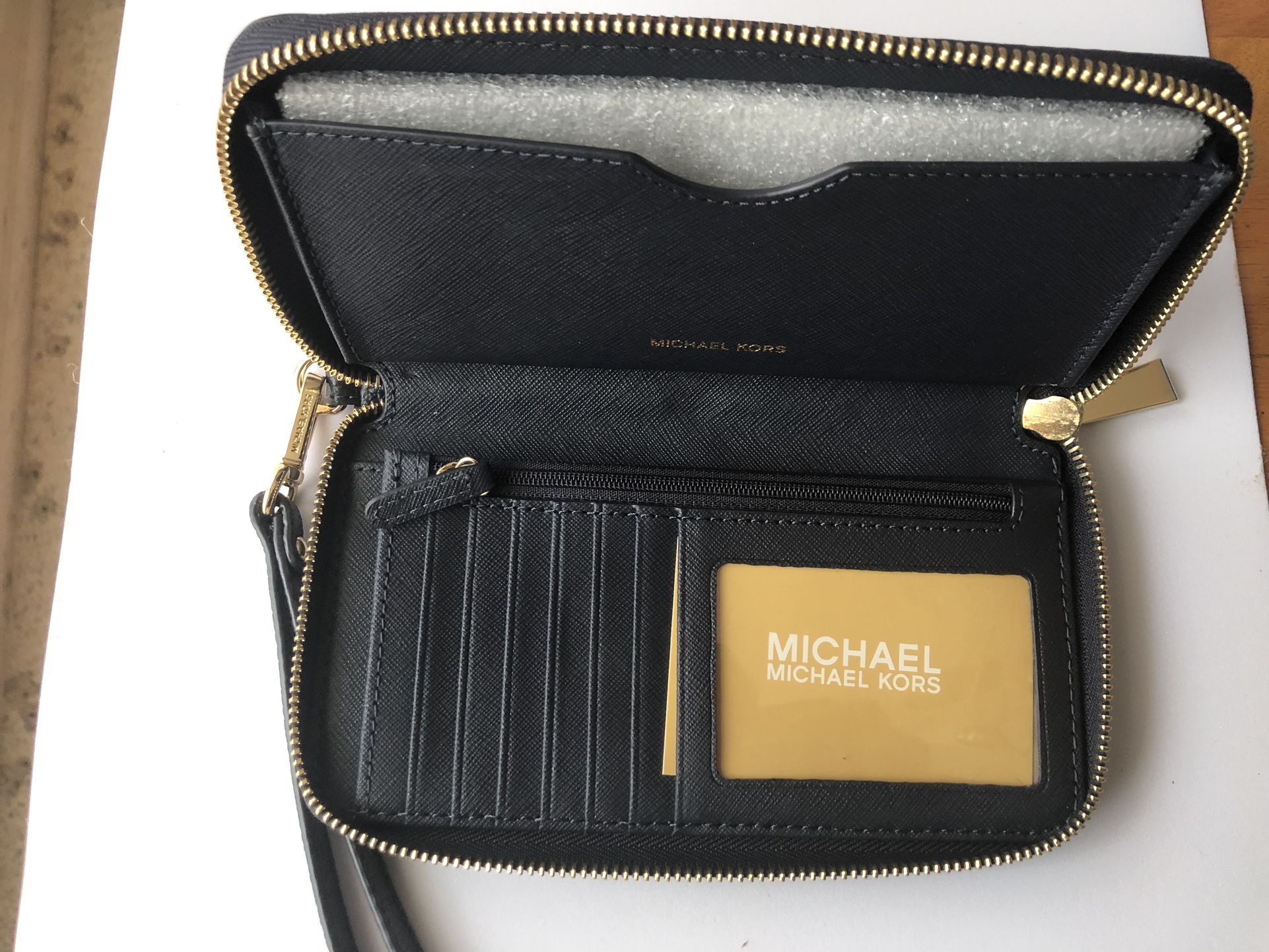 Michael Kors Wallet/Wristlet