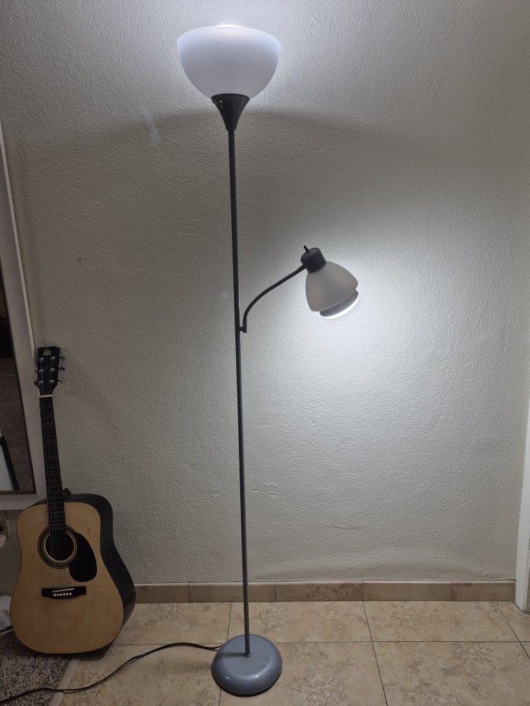 Floor Lamp + 2 LED Bulbs