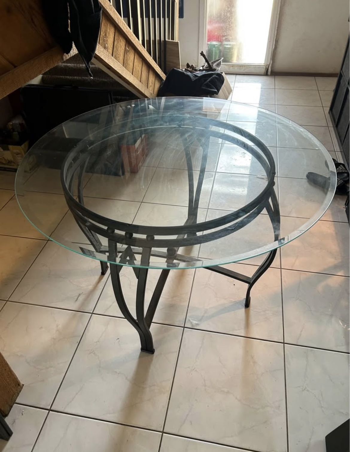Dining Room Table & Chairs