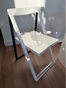 $100 - 4 foldable chairs