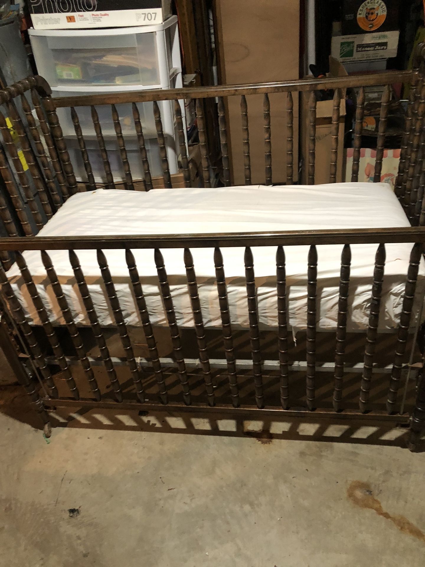 Jinny Lin Baby Crib With Mattress 