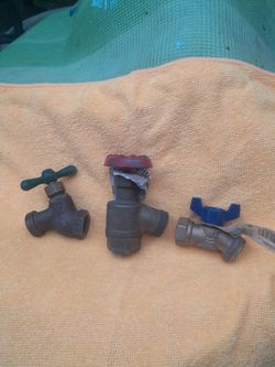 Garden Faucets 3 pcs by $10.00 pick up only