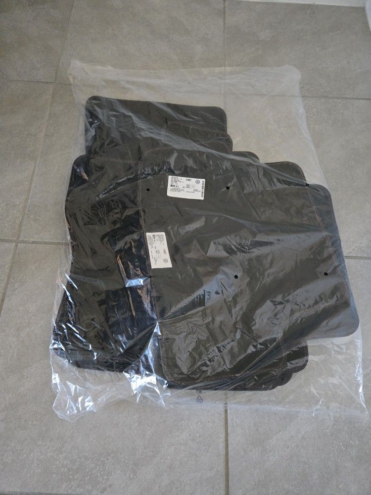 2023 VW GTI Floor Mats