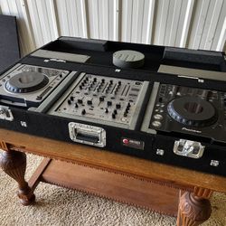 DJ Controller with Stand and Genz Benz Truck 