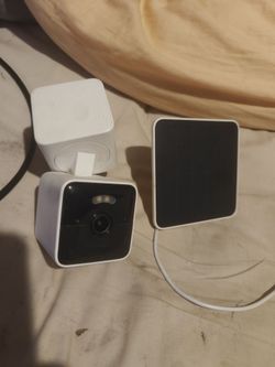 Wyze solar powered security camera