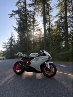 Ducati 848 Evo