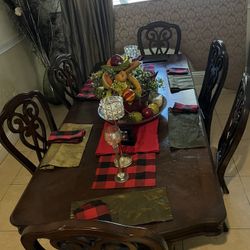 Dinning Room Table