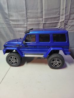 Traxxas TRX-4 Mercedes-Benz G 500 4x4² 1/10 Scale RC Crawler Blue Body