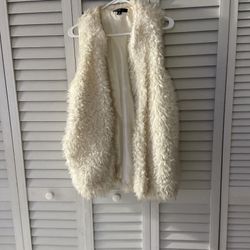 Vest Jacket Sheep Material Looking w/ Pockets 