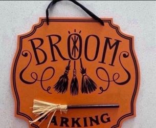 HALLOWEEN BROOM PARKING HANGING SIGN