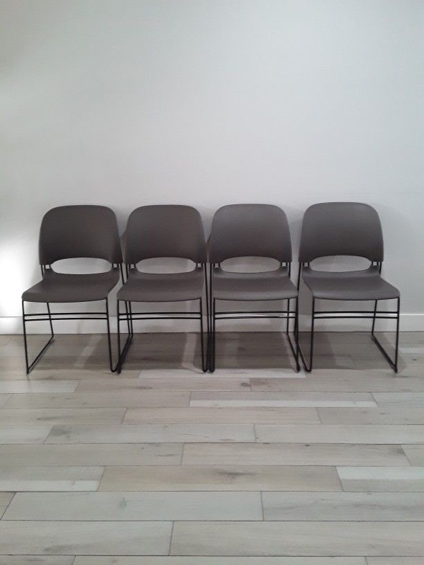 4 Stackable Chairs / Dining Chairs