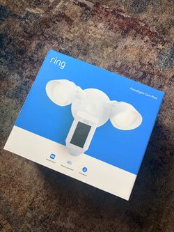 *BRAND NEW* Ring Floodlight Cam Plus