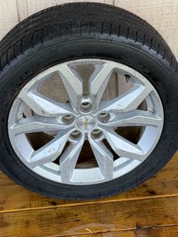 One 2018 Chevrolet Impala Rim W Tire