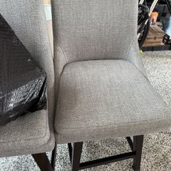 2 Bar Stools 