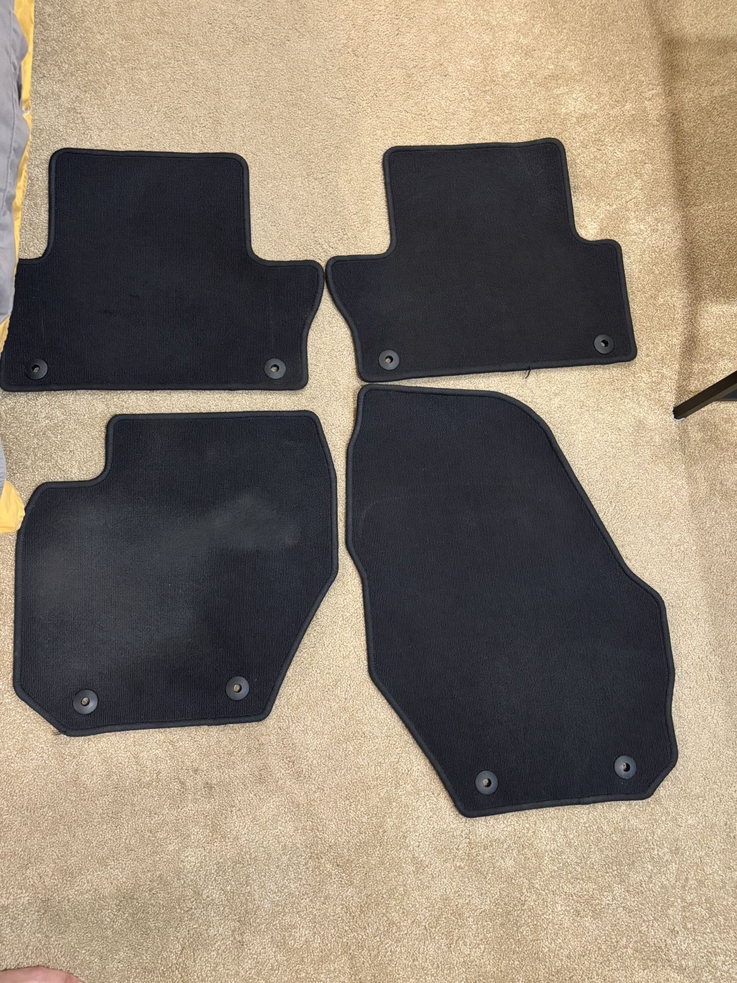 Auto floor mats for Volvo XC 60 2014