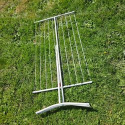 Portable clothes line rack