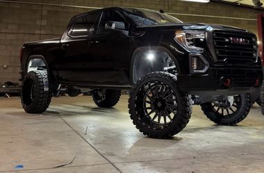 GMC bundle : wheels tires and lift kit