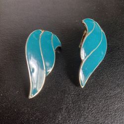 Vintage winged enamel and gold tone earrings clip-on earrings