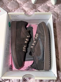 Jordan 1 Travis Scott velvet brown
