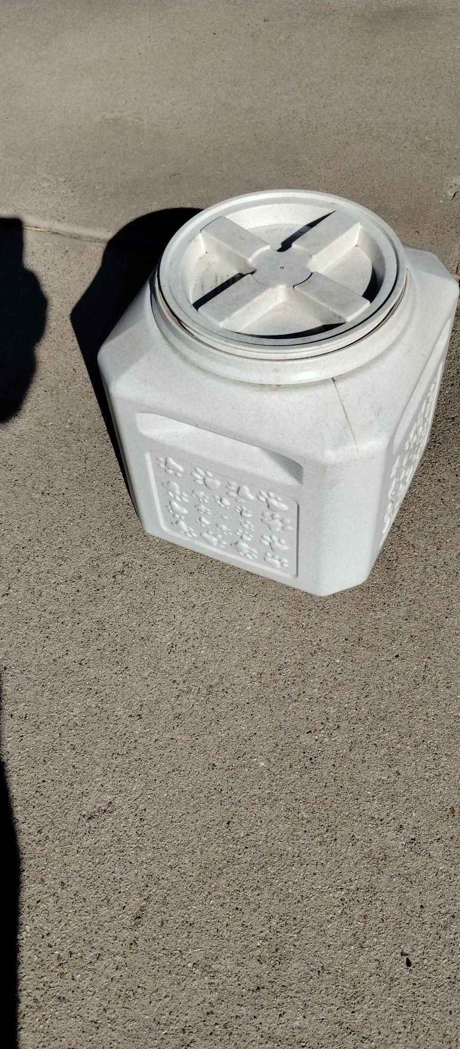 Dog Or Cat Food Container 