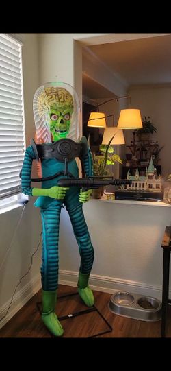 Mars Attacks Animatronic