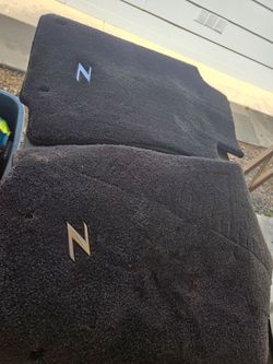 2x Nice 370Z floor mats