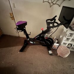 Peloton Bike with Women 9 shoes