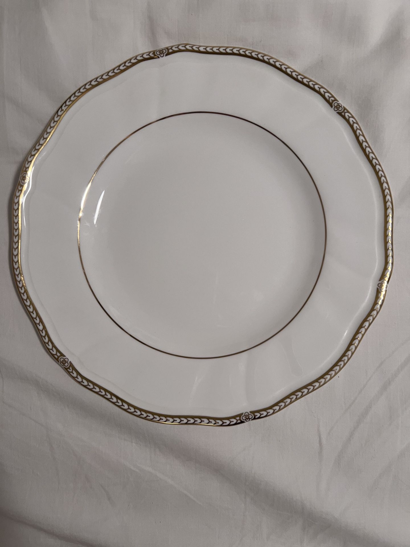 8 Wedgewood Crown Gold Bone China Salad Plates