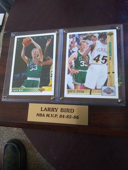 Larry bird plaque with 2 cards, SHOOT ME A OFFER, THANKS LOR LOOKING.