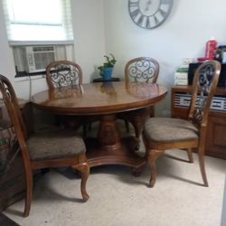 Round Dining Room Table