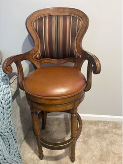 Solid Wood Swivel Bar Stools