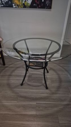 47" round glass dining table