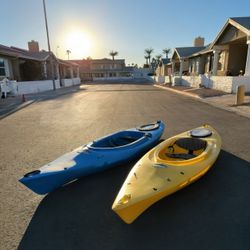 Future Beach Fusion 124 Kayak Pair + PFDs