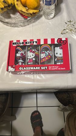 Hello kitty glassware set