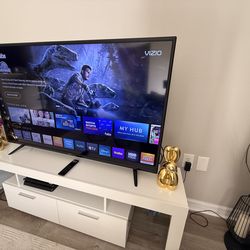 Vizio tv 55 with Roku