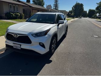 2020 Toyota Highlander Hybrid  XLE