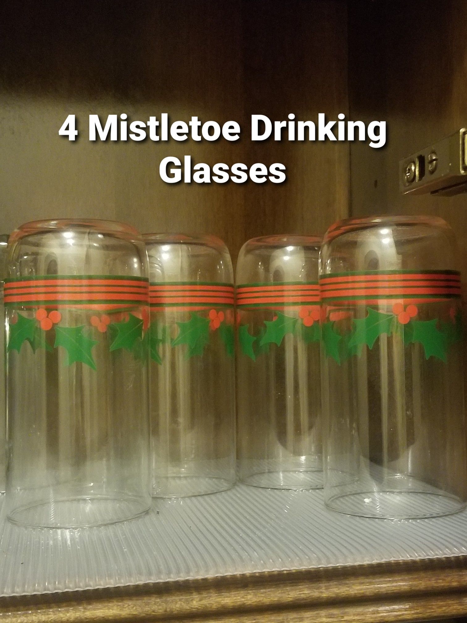 4 Drinking Glass - Christmas Mistletoe Design