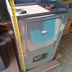 New TM9E040A10MP12 gas furnace  2.5 To 4 Ton