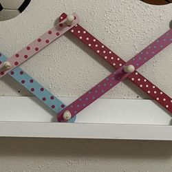 Girls Accordion Decorative Hook Rack  