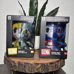 DZNR Prenium Plush in a Box Transformers - Bumblebee & Optimus Prime Set