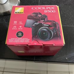 Nikon  Cool pix B500 