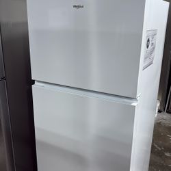Apartment Size Whirlpool Refrigerator 
